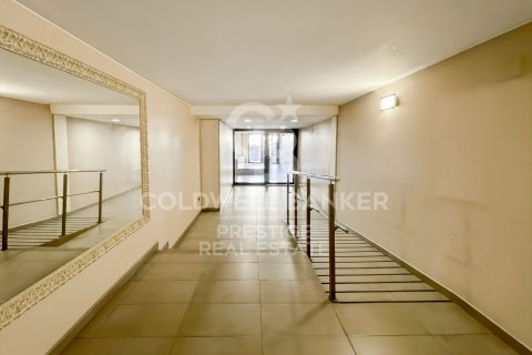 Apartamento de 3 dormitorios en venta en Barcelona, Cataluña, Spain № 7781 - foto 3