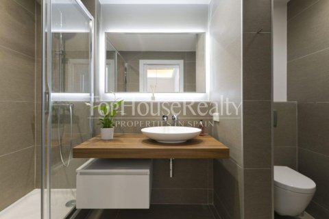 Купить квартиру в Барселона, Испания с 3 спальни, 150м², № 2346 - фото 17