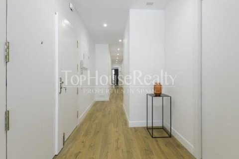 Купить квартиру в Барселона, Испания с 3 спальни, 150м², № 2346 - фото 8