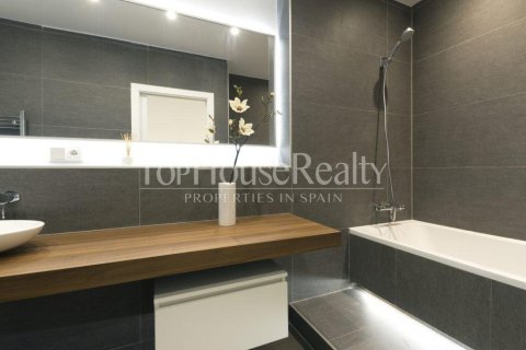 Купить квартиру в Барселона, Испания с 3 спальни, 150м², № 2346 - фото 9