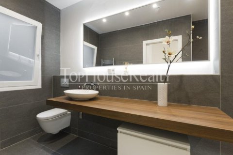 Купить квартиру в Барселона, Испания с 3 спальни, 150м², № 2346 - фото 10
