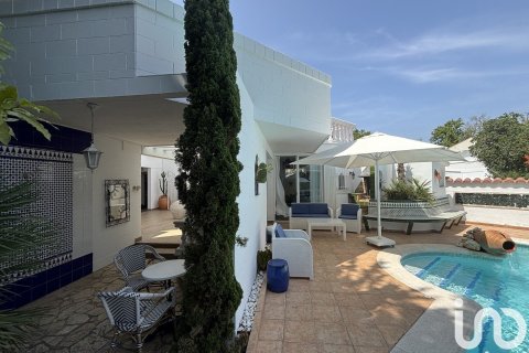 4 bedrooms house for sale in Empuriabrava, Girona, Catalonia, Spain № 5004 - photo 2