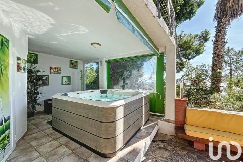 3 bedrooms house for sale in Lloret de Mar, Girona, Catalonia, Spain № 5002 - photo 22