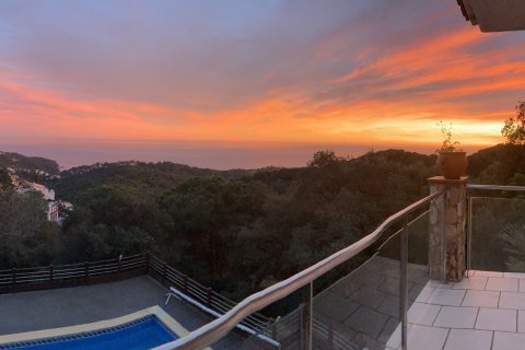 3 bedrooms house for sale in Lloret de Mar, Girona, Catalonia, Spain № 5002 - photo 26