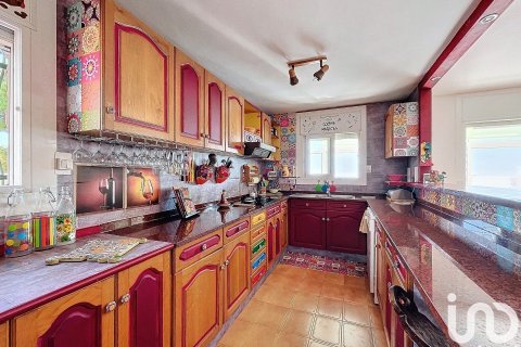 3 bedrooms house for sale in Lloret de Mar, Girona, Catalonia, Spain № 5002 - photo 6