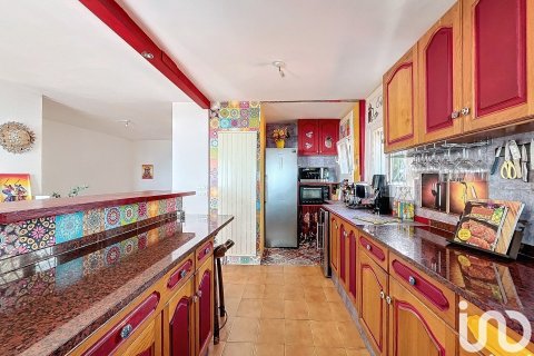 3 bedrooms house for sale in Lloret de Mar, Girona, Catalonia, Spain № 5002 - photo 7