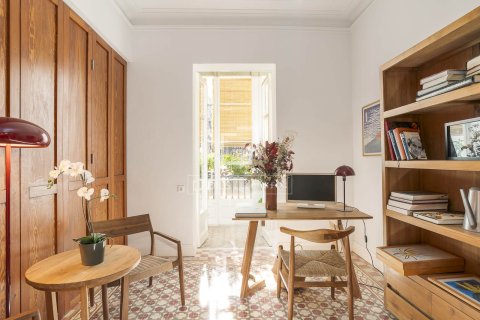 2 chambres apartment à vendre à Barcelona, Catalonia, Spain № 3998 - photo 5