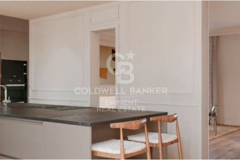 Купить квартиру в Барселона, Испания с 4 спальни, 203м², № 5379 - фото 3
