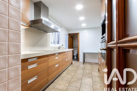 5 bedrooms house for sale in El Masnou, Barcelona, Catalonia, Spain № 7429 - photo 23