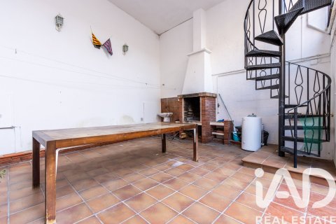 5 bedrooms house for sale in El Masnou, Barcelona, Catalonia, Spain № 7429 - photo 14