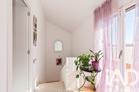 6 bedrooms house for sale in El Vendrell, Tarragona, Catalonia, Spain № 7427 - photo 3