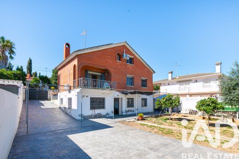 6 bedrooms house for sale in El Vendrell, Tarragona, Catalonia, Spain № 7427