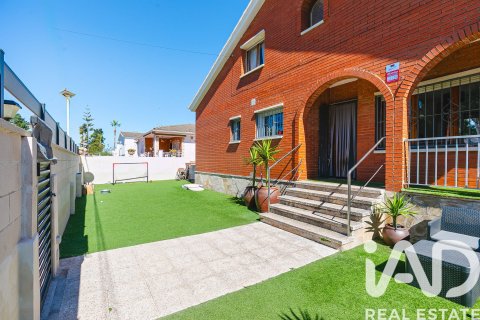 6 bedrooms house for sale in El Vendrell, Tarragona, Catalonia, Spain № 7427 - photo 15