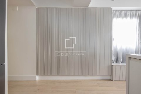 Ático de 2 dormitorios en venta en Barcelona, Cataluña, Spain № 3901 - foto 16