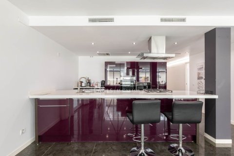 8 chambres villa à vendre à Castelldefels, Barcelona, Catalonia, Spain № 3903 - photo 9