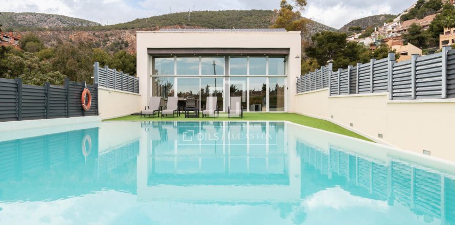 8 chambres villa à vendre à Castelldefels, Barcelona, Catalonia, Spain № 3903