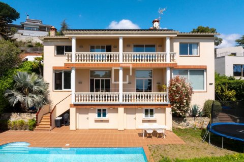 5 chambres villa à vendre à Cabrils, Barcelona, Catalonia, Spain № 3905 - photo 2