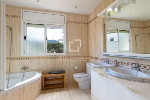 5 chambres villa à vendre à Cabrils, Barcelona, Catalonia, Spain № 3905 - photo 30