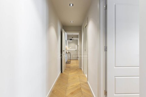 Купить квартиру в Барселона, Испания с 2 спальни, 85м², № 3904 - фото 17