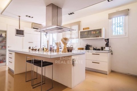 Купить виллу в Эсплугес-де-Льобрегат, Испания с 9 спален, 734м², № 7950 - фото 15