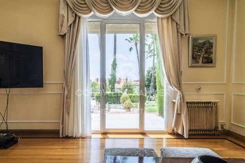 Купить виллу в Эсплугес-де-Льобрегат, Испания с 9 спален, 734м², № 7950 - фото 21