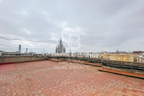 Купить пентхаус в Барселона, Испания с 1 спальня, 64м², № 7951 - фото 2