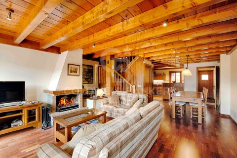Купить дом в Каталония, Испания с 3 спальни, 240м², № 7956 - фото 6