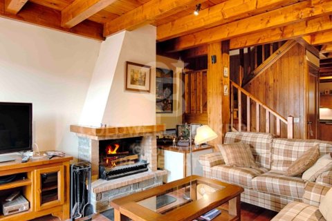 Купить дом в Каталония, Испания с 3 спальни, 240м², № 7956 - фото 5