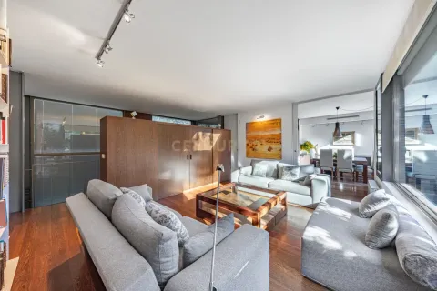 Сasa de 4 dormitorios en venta en Barcelona, Cataluña, Spain № 6892 - foto 3
