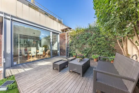 Сasa de 4 dormitorios en venta en Barcelona, Cataluña, Spain № 6892 - foto 29