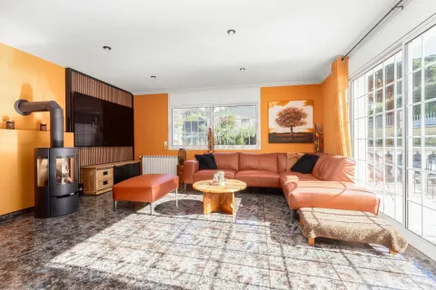 Сasa de 5 dormitorios en venta en Tordera, Barcelona, Cataluña, Spain № 6891 - foto 14