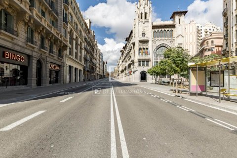 2 bedrooms apartment for sale in Barcelona, Catalonia, Spain № 7181 - photo 6