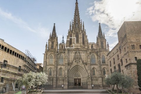 2 bedrooms apartment for sale in Barcelona, Catalonia, Spain № 7181 - photo 9