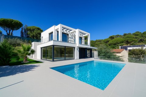 3 bedrooms house for sale in Lloret de Mar, Girona, Catalonia, Spain № 7186