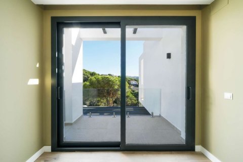 3 bedrooms house for sale in Lloret de Mar, Girona, Catalonia, Spain № 7186 - photo 3