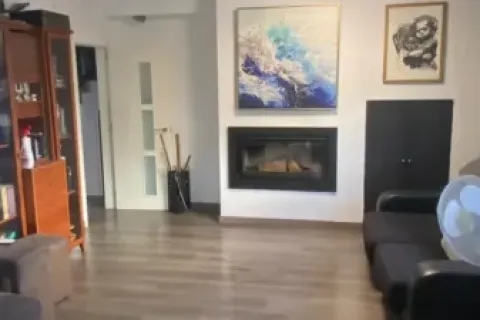 Квартира с 4 спальнями в Палау-Солите I Плегамансе, Барселона, Каталония, Испания № 2302