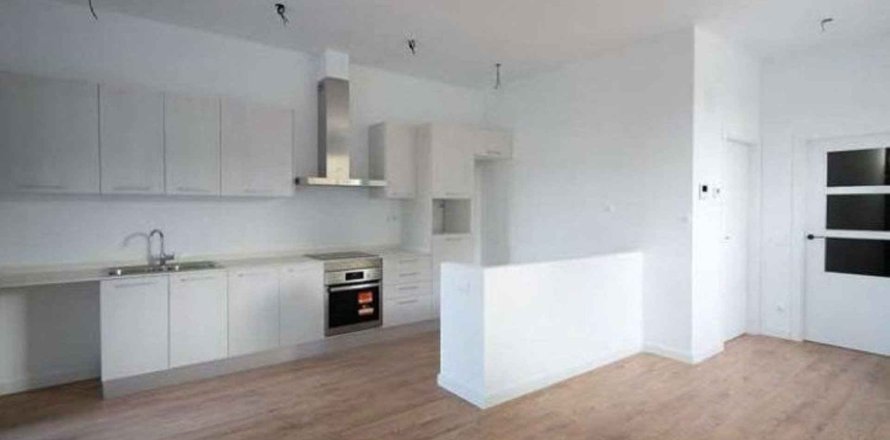 Квартира с 3 спальнями в Jardins de Palau Палау-Солита I Плегаманс, Барселона, Каталония, Испания № 3023