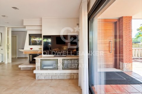 Сasa de 4 dormitorios en venta en Viladecans, Barcelona, Cataluña, Spain № 5547 - foto 22