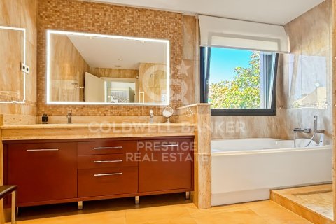Сasa de 4 dormitorios en venta en Viladecans, Barcelona, Cataluña, Spain № 5547 - foto 9