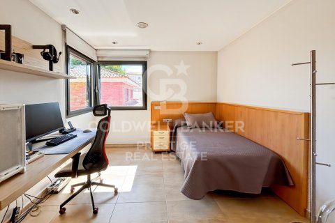 Сasa de 4 dormitorios en venta en Viladecans, Barcelona, Cataluña, Spain № 5547 - foto 11