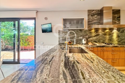 Сasa de 4 dormitorios en venta en Viladecans, Barcelona, Cataluña, Spain № 5547 - foto 14