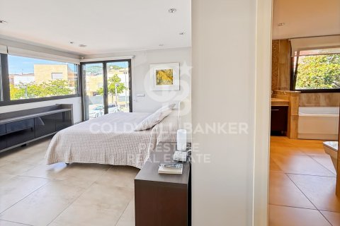 Сasa de 4 dormitorios en venta en Viladecans, Barcelona, Cataluña, Spain № 5547 - foto 8