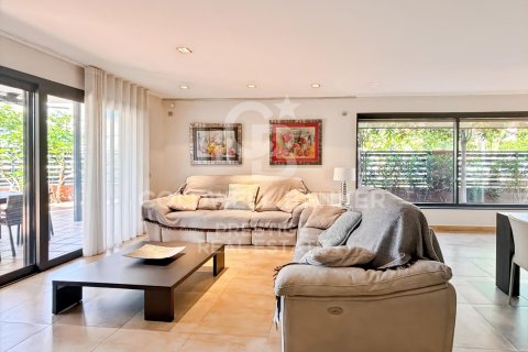 Сasa de 4 dormitorios en venta en Viladecans, Barcelona, Cataluña, Spain № 5547 - foto 19