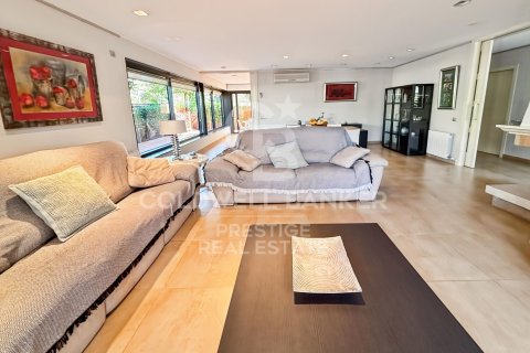 Сasa de 4 dormitorios en venta en Viladecans, Barcelona, Cataluña, Spain № 5547 - foto 21