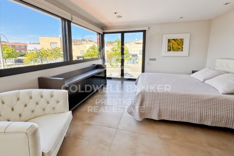 Сasa de 4 dormitorios en venta en Viladecans, Barcelona, Cataluña, Spain № 5547 - foto 7