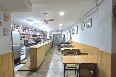 Купить коммерческую недвижимость в Сантс-Монтжуик, Барселона, Испания 250м², № 2460 - фото 2