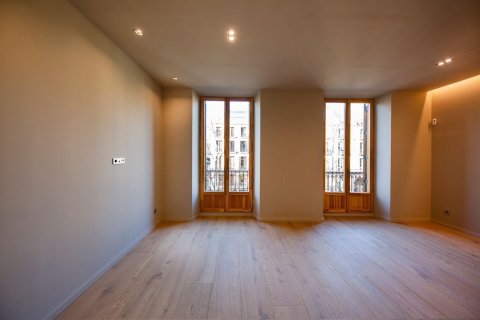 Купить квартиру в Старый город, Барселона, Испания с 2 спальни, 106м², № 2463 - фото 7