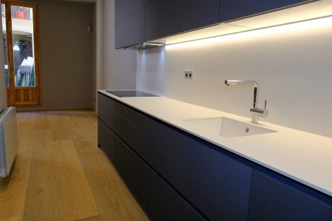 Купить квартиру в Старый город, Барселона, Испания с 2 спальни, 72м², № 2462 - фото 2