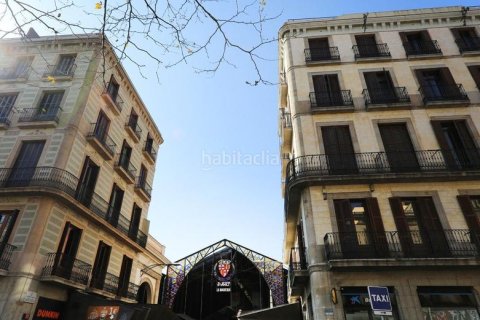 Apartamento de 2 dormitorios en venta en Ciudad Vieja, Barcelona, Cataluña, Spain № 2461 - foto 10