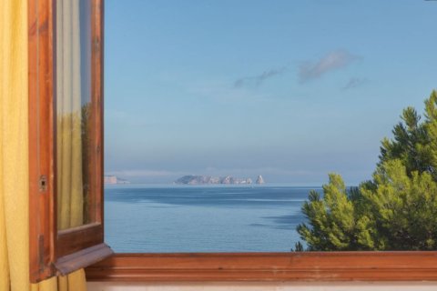 Сasa de 6 dormitorios en venta en Begur, Gerona, Cataluña, Spain № 7090 - foto 24